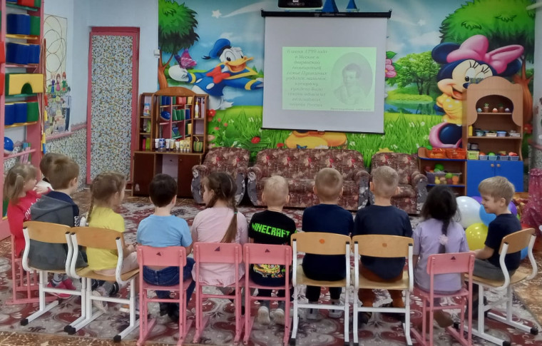 Литературный час в ГДС.